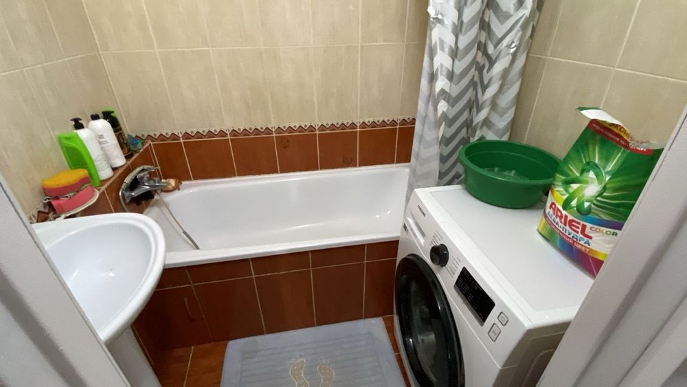 Срочно Продаю квартиру 4-комн