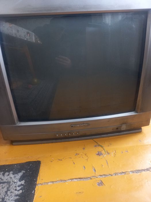 Продам телевизор
