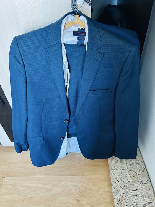 Костюмы и пиджаки