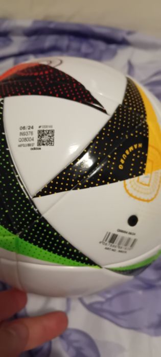 Adidas - marime 4 - pt sala sau sintetic