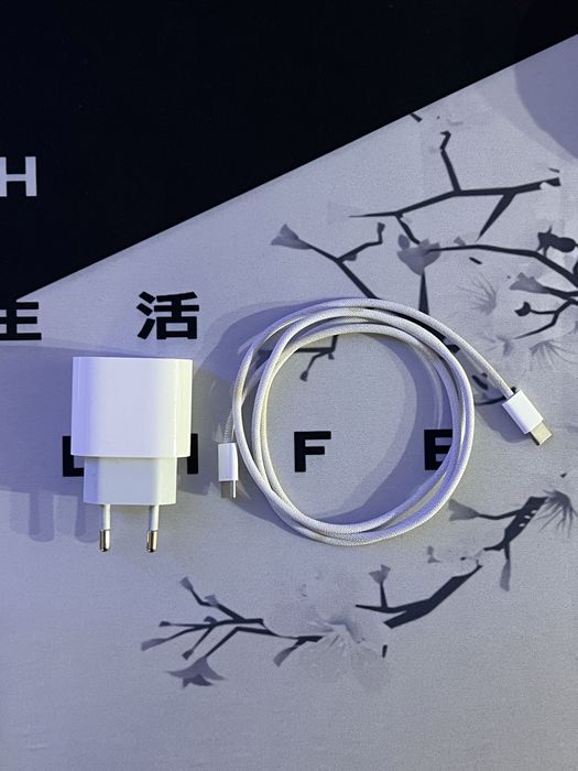Оригинальная зарядка iPhone 15