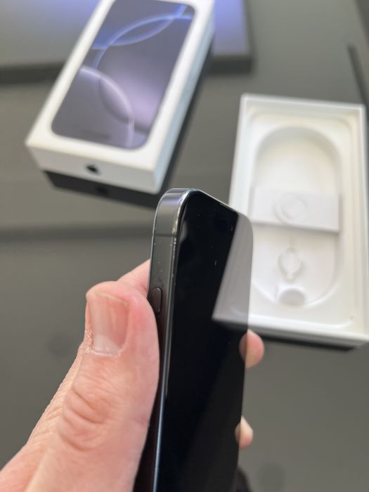 Iphone 16 pro 256 black