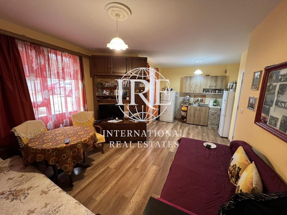 Продава се Двустаен апартамент в Варна, Възраждане 3 - 65 кв.м за 985 €/кв.м - Снимка #2