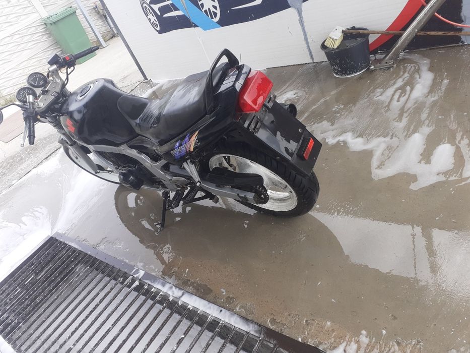 Vând suzuki 500cc