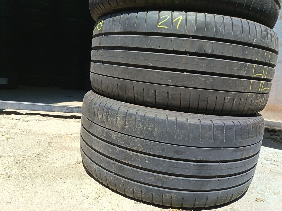 Anvelope vara 255 35 19 pirelli runflat +5mm 2019 și 2021