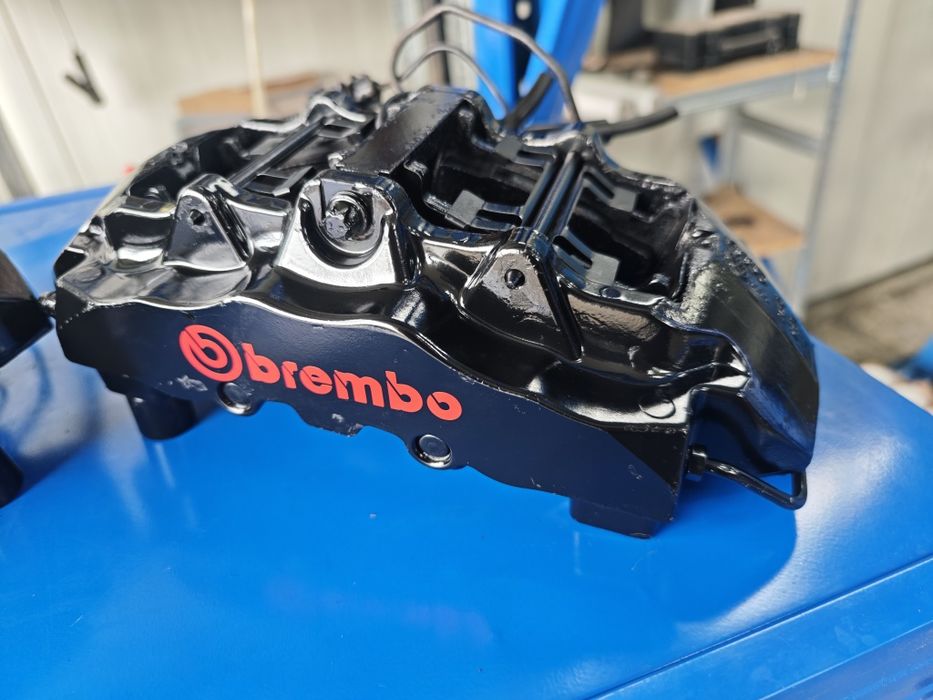 Brembo 8 бутални спирачни апарати