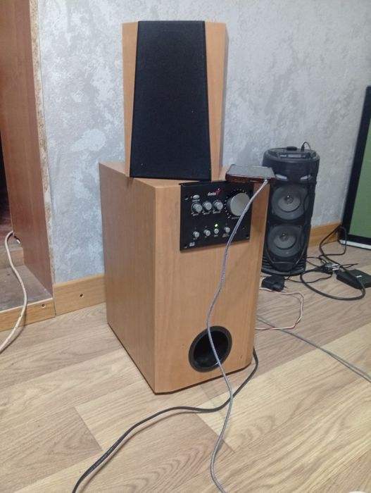 AUX GENIUS колонка аудиомузыка