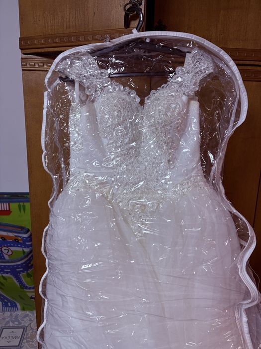 Продам свадебное платье и фату