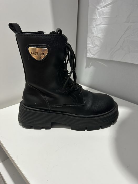 Продам женскую обувь