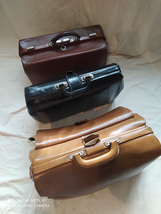 Продам кожаные сумки времён СССР