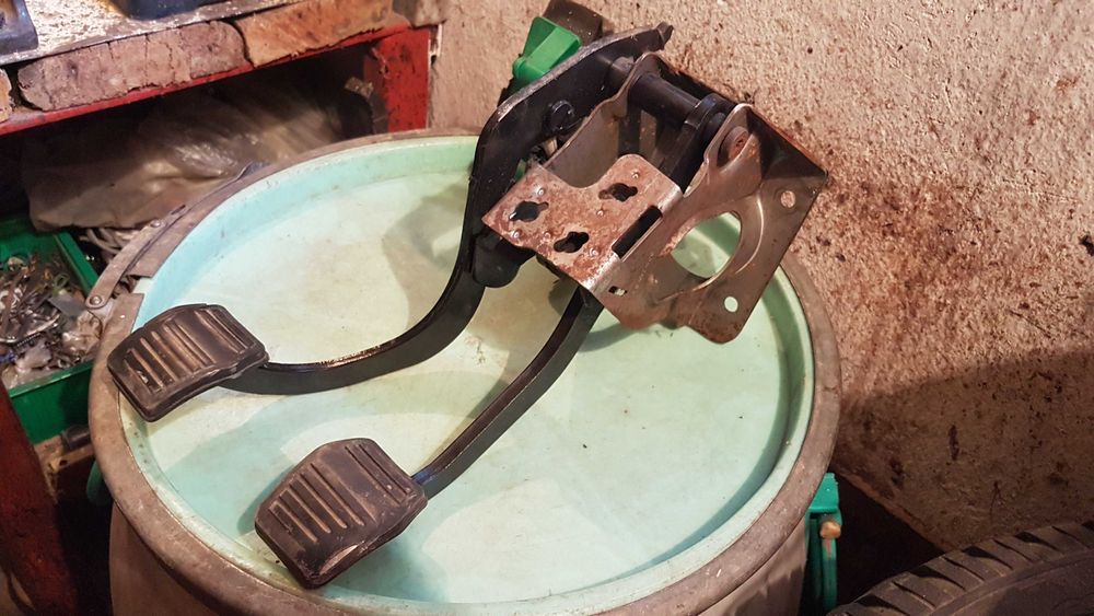 Пълен педален блок на Форд Фокус 1.6Е, хечбек, 1998-1999 година