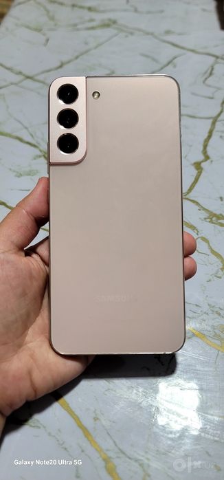Samsung Galaxy S22 plus