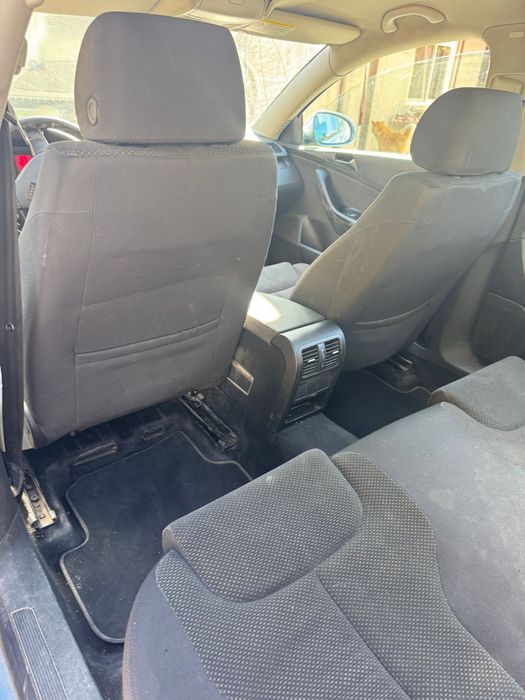 Vând VW Passat B6