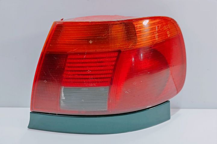 Stop Dreapta 8D0945096 Audi A4 B5