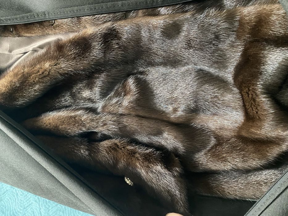 Продам Норковую шубу