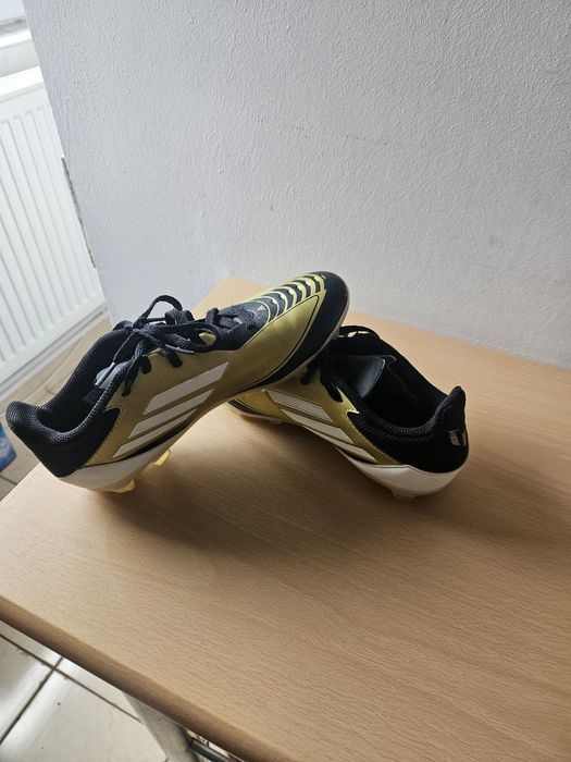 Ghete fotbal copii Adidas F50 MESSI nr. 37 stare buna