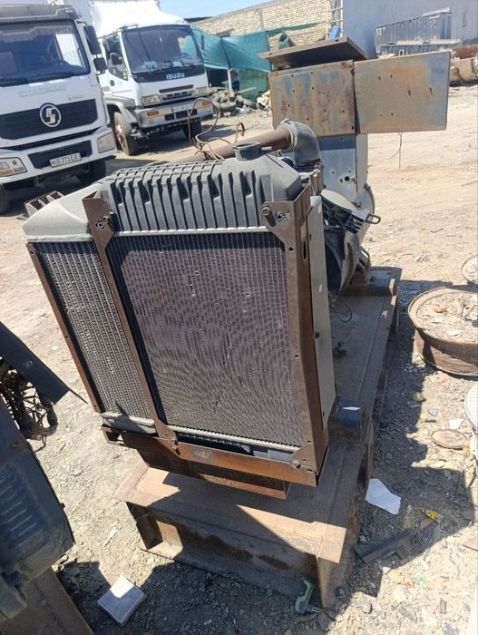 Generatorlar sotiladi 150 Kw 215 Kw