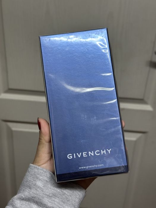 Givenchy blue label