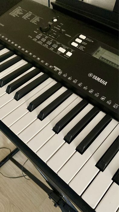 Yamaha psr-EW300