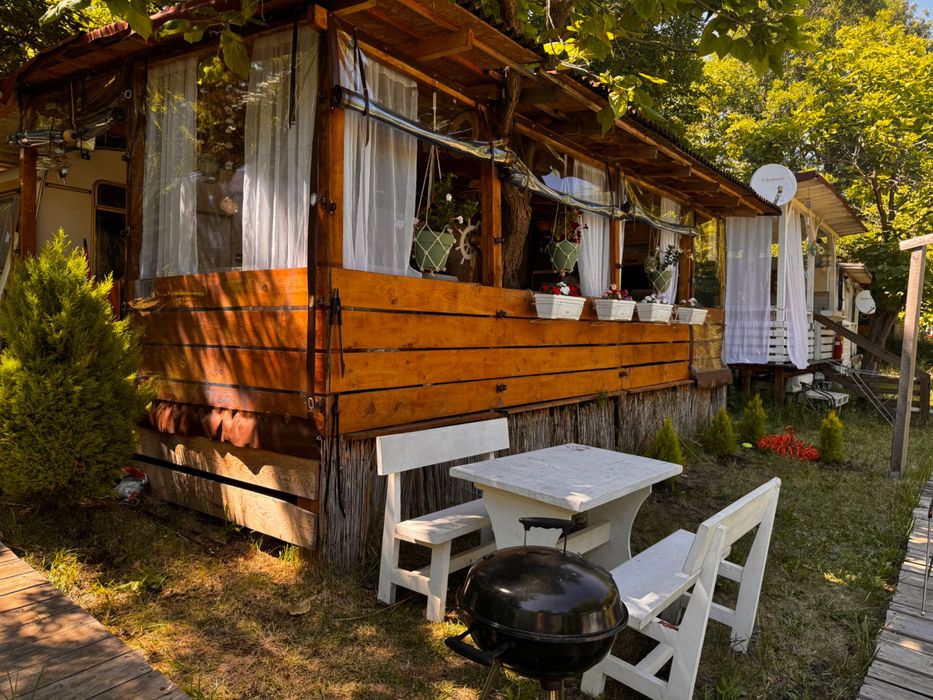 Каравана на къмпинг Якото Място, Лозенец