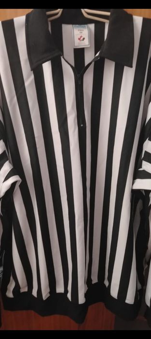 Майка судейская-хоккей. Производство Канада, новая, размер 52-56.