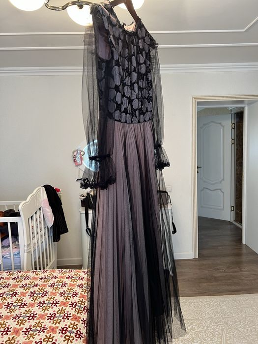 Вечерняя платье