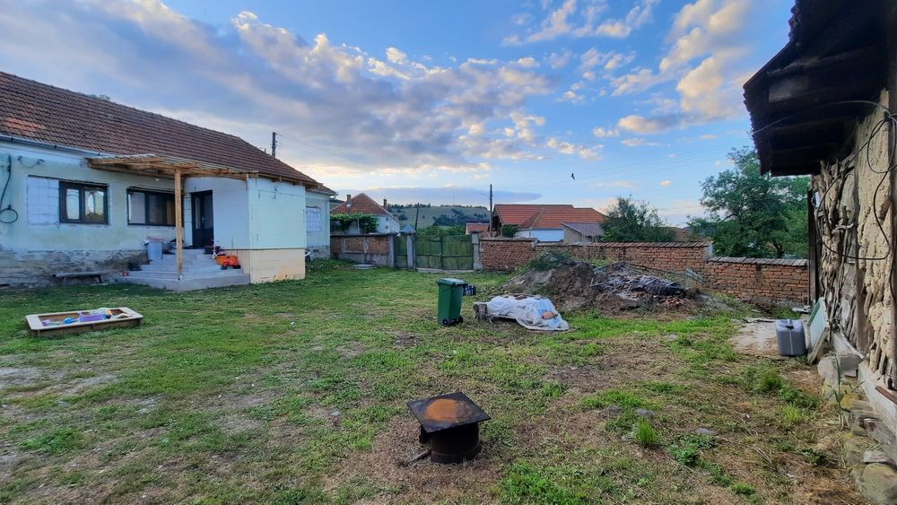 Casa la cheie in Mihaiesti com. Dobra