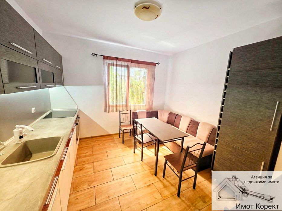 Дава се под наем Четиристаен апартамент в Асеновград - 90 кв.м за 348.84 € - Снимка #1