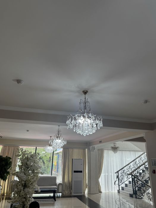 хрустальная люстра