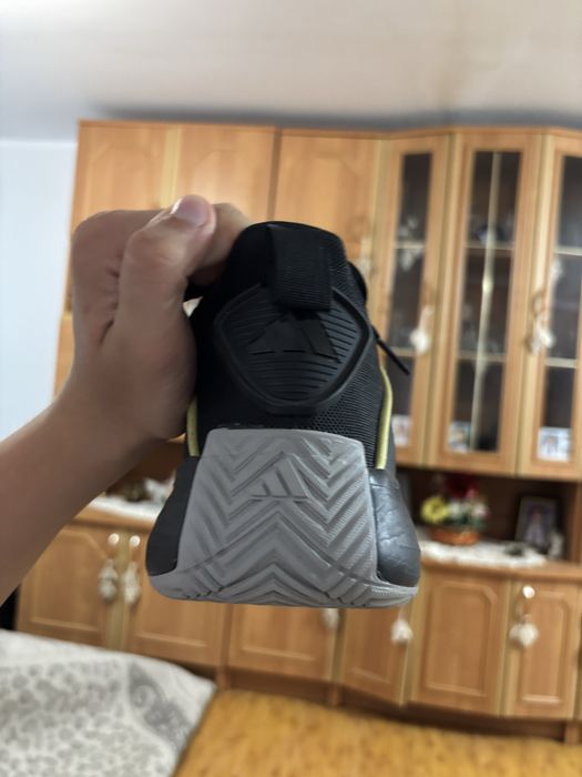 Adidas in stare buna