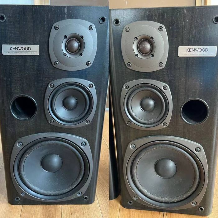 В продаже Kenwood S-8M