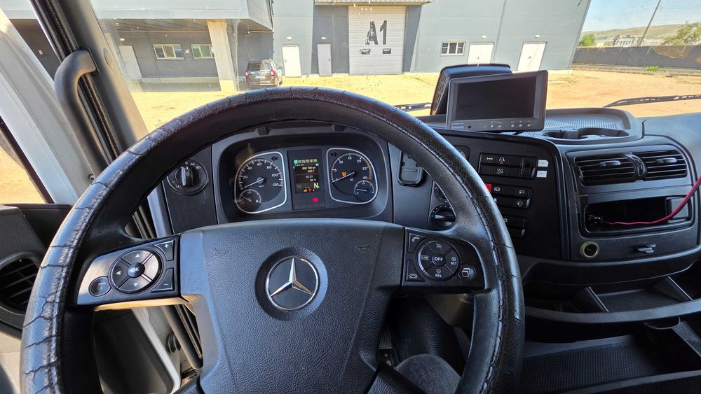 Mercedes Benz Atego 2015 300CP