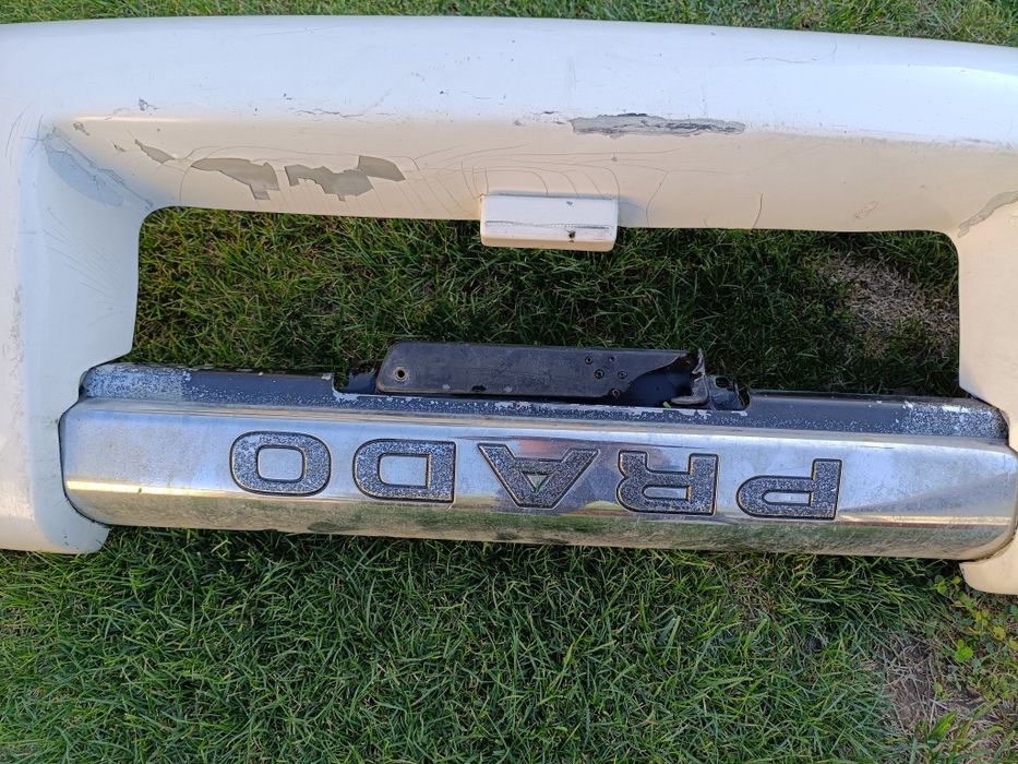 Губа (накладка на бампер) Прадо 120