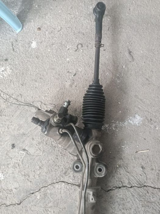 Продам рулевую рейку