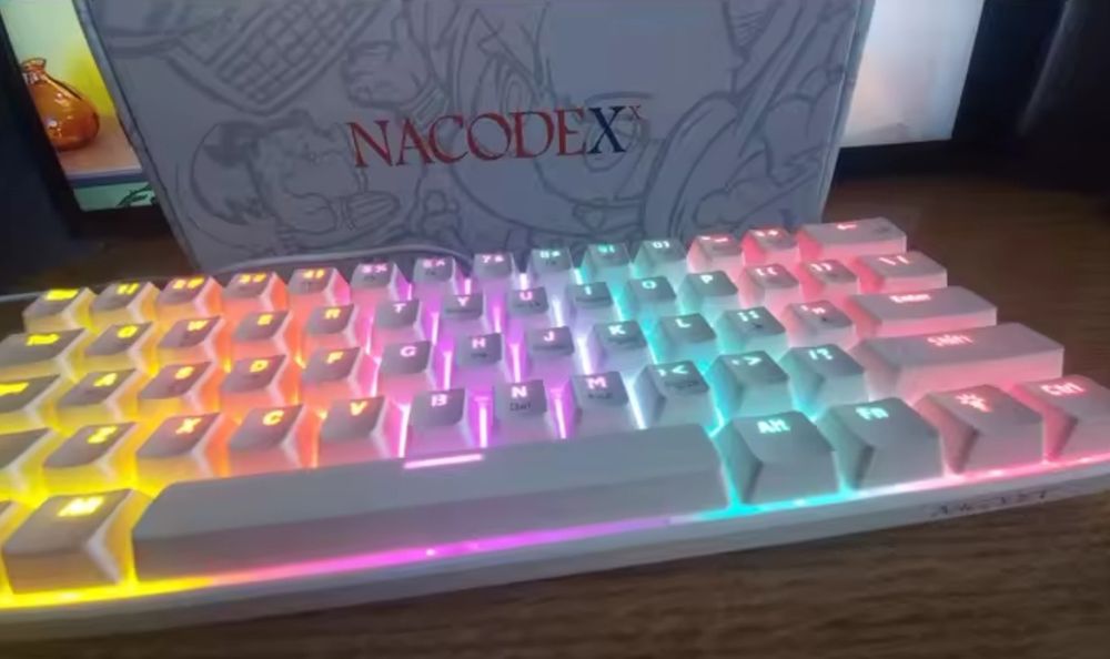 !!!ЧИСТО НОВА!!! Механична клавиатура БЯЛА