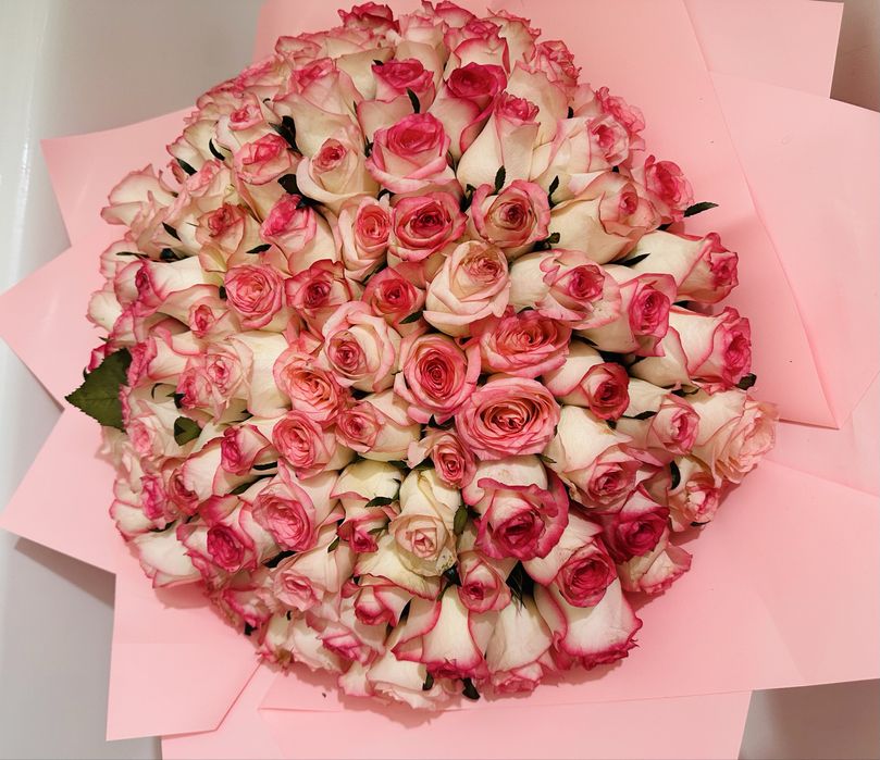 Продается букет 101 свежей розы — роскошный букет для особого случая