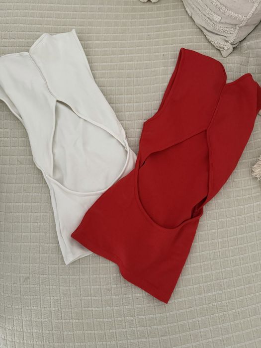 Кроп топ ZARA с гол гръб