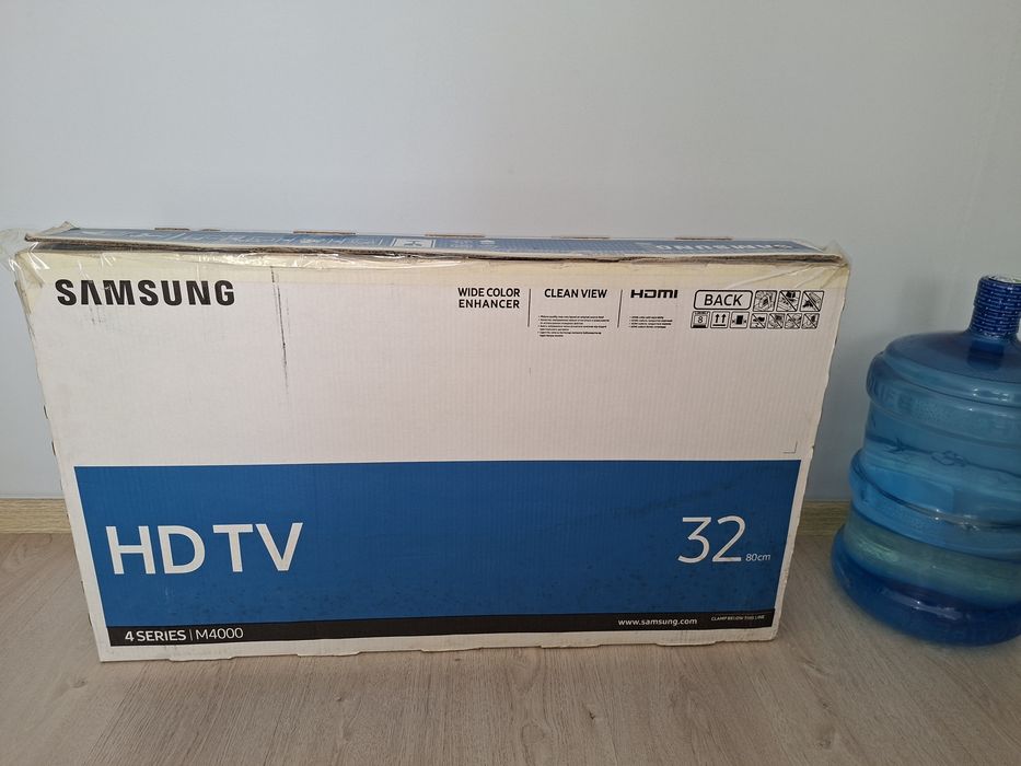 Срочно продаётся телевизор 32 дюйма Samsung оригинал 3 года гарантия