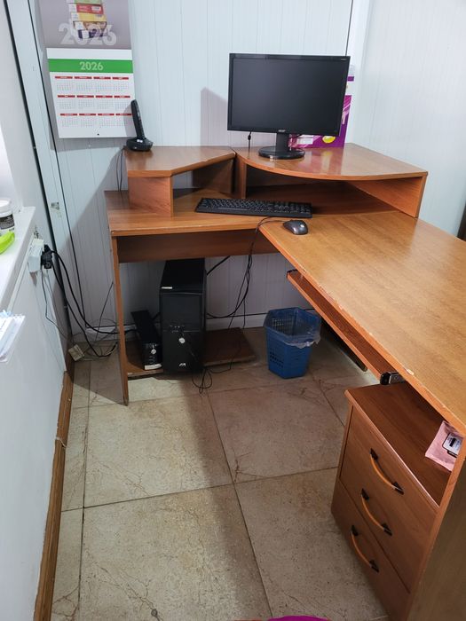 Офистік мебель сатылады!