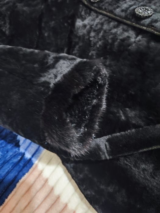 Продам мутонувую шубу