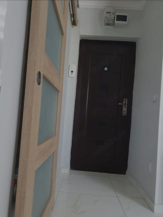 Proprietar închiriez garsoniera etajul 3 din 4 zona Spiru Haret!