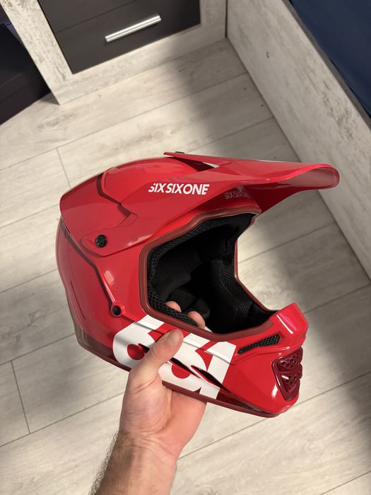 661 каска Reset Matador Red