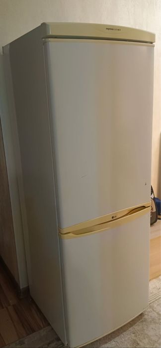 Холодильник в хорошем состоянии