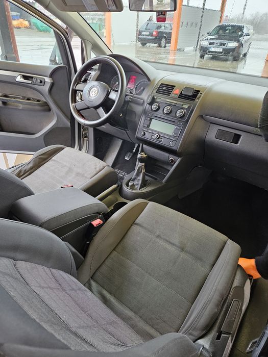Vw Touran 1.9 TDI 105 cp 2007. 7-locuri