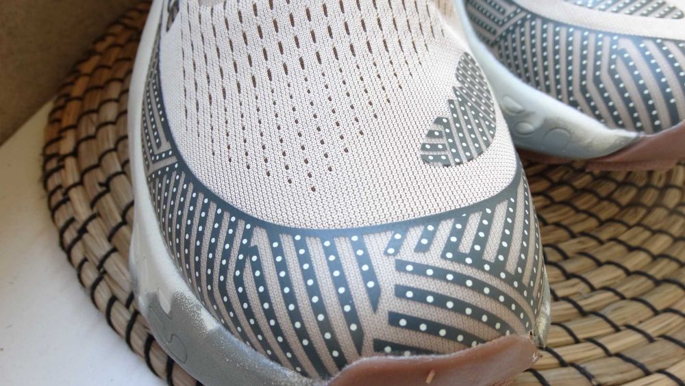 Чисто нови маратонки номер 44.5