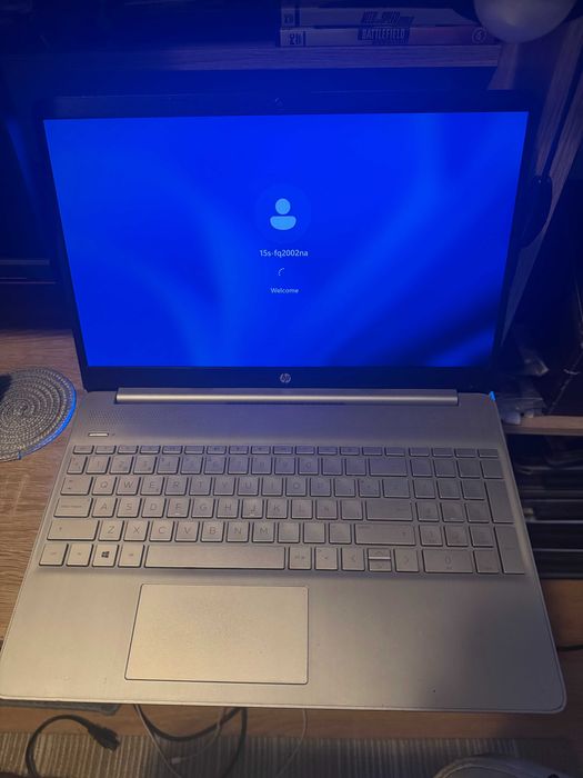 Laptop HP 15s, i5 gen. 11, 16 gb DDR 4, 256 GB SSD.