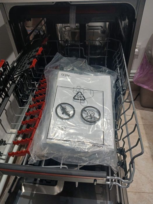 Masina de spalat vase ,noua,sigilata