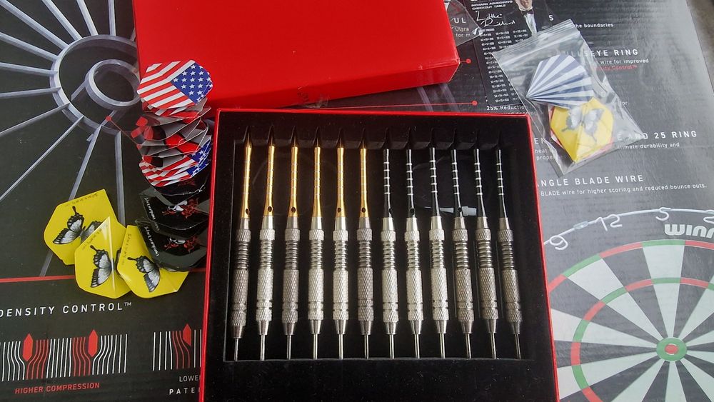 Tabla darts + 12 săgeți