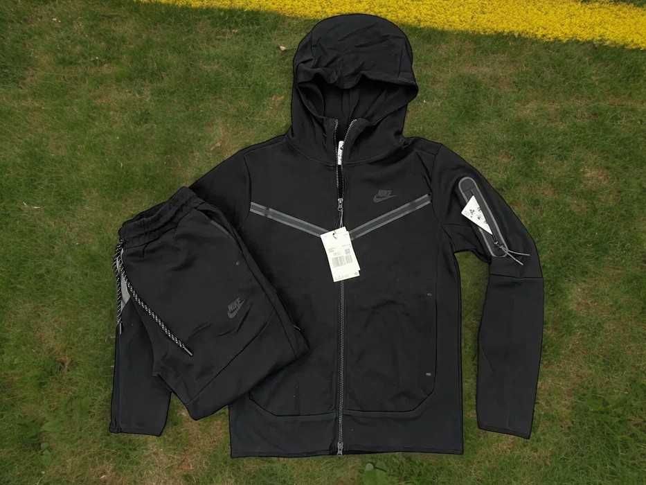 Trening NIKE TECH FLEECE - Trening Unisex Fete Baieti Premium Nou