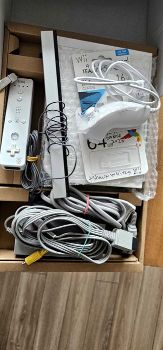 Нинтендо Wii+45игри бонус на флашка
